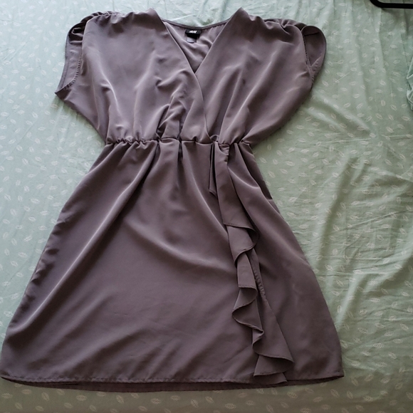 Gray faux wrap around dress - Picture 1 of 7